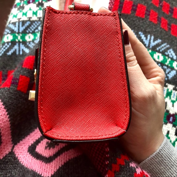 PRICE DROP! Calvin Klein Purse - Picture 2 of 5